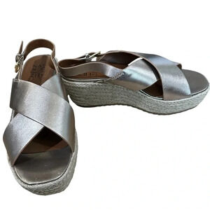 Naturalizer Women’s Silver Open Toe Buckle Espadrille Wedge Sandals Size 7.5 GUC